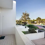 Good Wave House Vilamoura