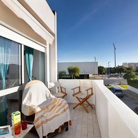 Good Wave House アパート