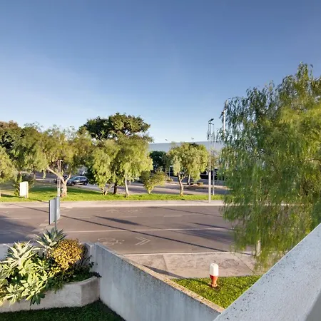 アパート Good Wave House