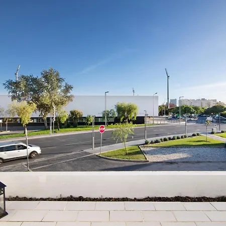 Good Wave House アパート