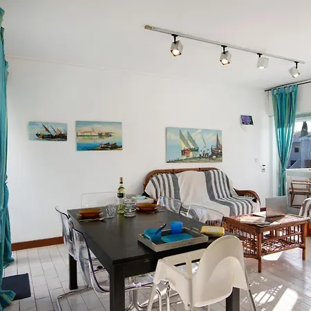 アパート Good Wave House *