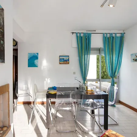 Good Wave House