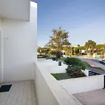 Good Wave House 公寓